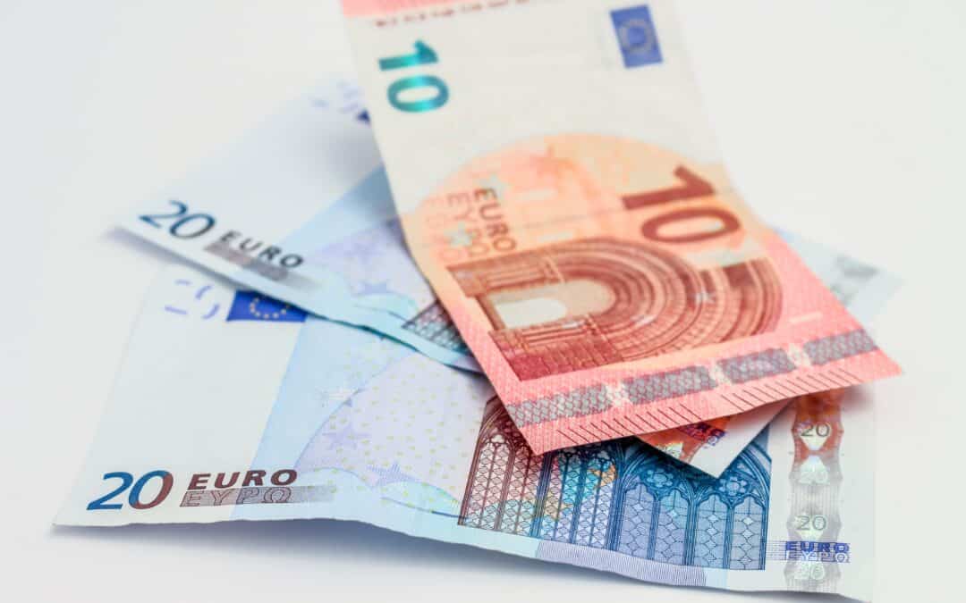 an image of two 20 euro bank notes and one 10 euro banknote which are showing the eu vat gap